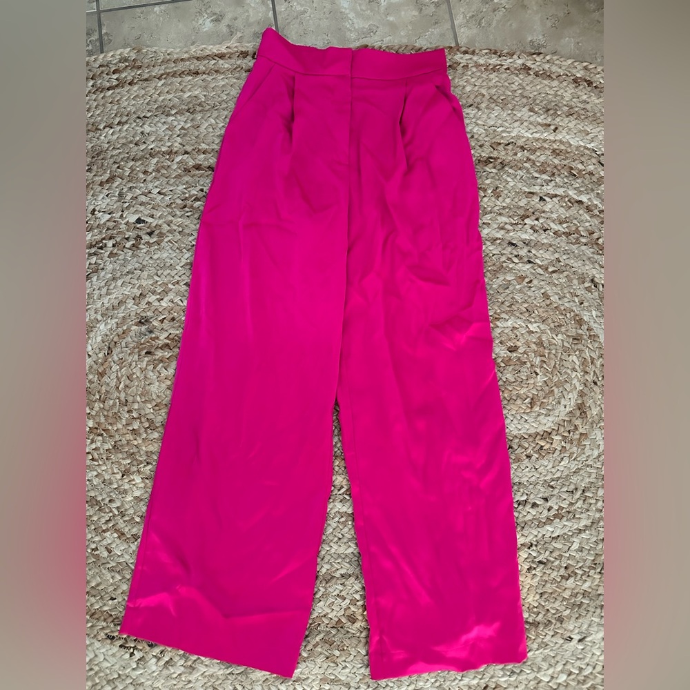 HOUSE OF HARLOW PINK SATIN PANTS